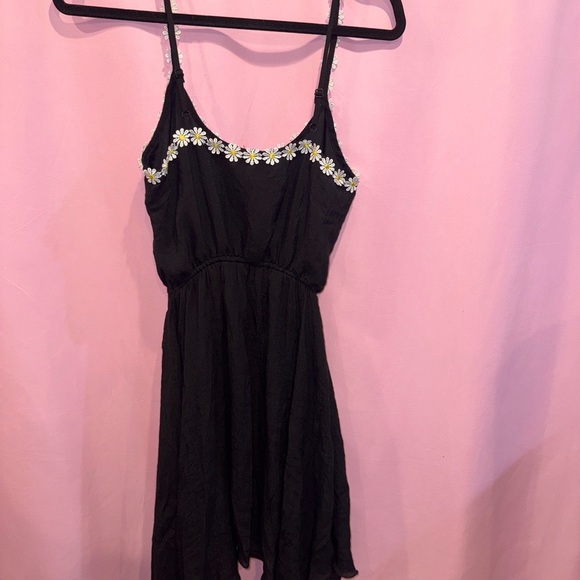 Black Sleeveless Dress with Floral Trim - Picture 4 of 6